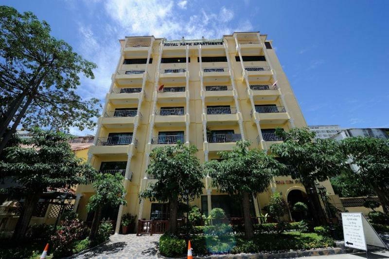 Royal Park Apartments Csomtien-part Kültér fotó